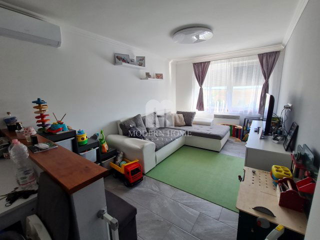 Eladó családi ház, Pázmándon 69.99 M Ft, 1+2 szobás