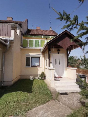 Kiadó sorház, albérlet, Békéscsabán 250 E Ft / hó, 3 szobás