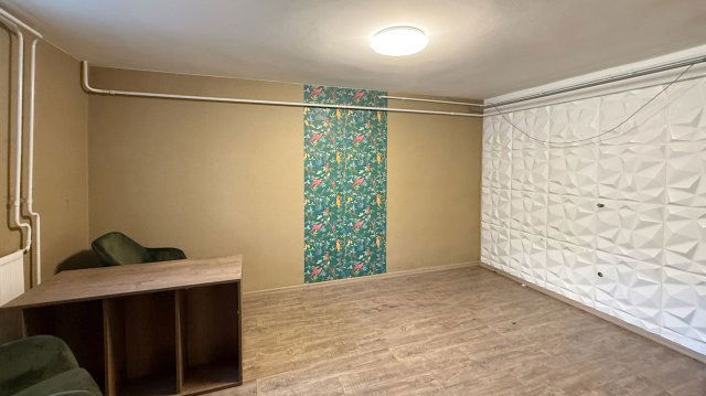 Kiadó üzlethelyiség, Debrecenben 135 E Ft / hó