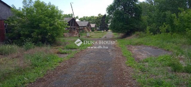 Eladó ipari ingatlan, Bábolnán 279 M Ft / költözzbe.hu