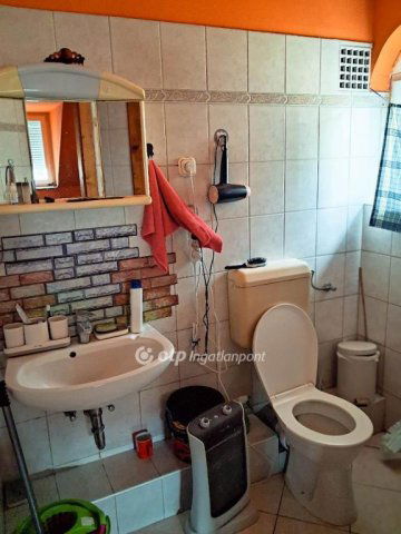 Eladó családi ház, Győrött 149.98 M Ft, 5 szobás