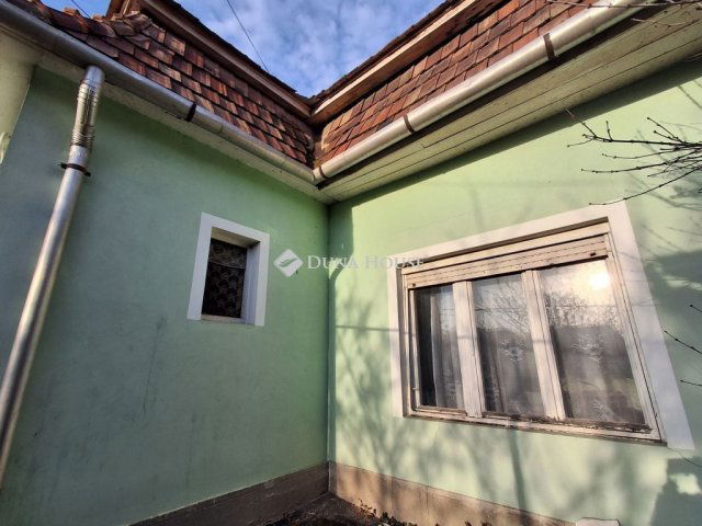 Eladó családi ház, Sajószentpéteren, Arany János utcában