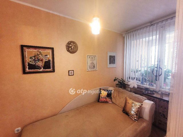 Eladó téglalakás, Budapesten, V. kerületben 89.9 M Ft