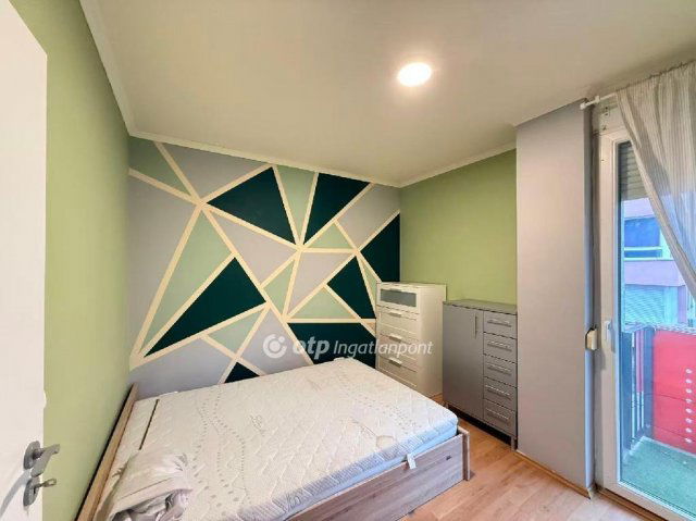 Eladó téglalakás, Budapesten, VIII. kerületben 99.9 M Ft