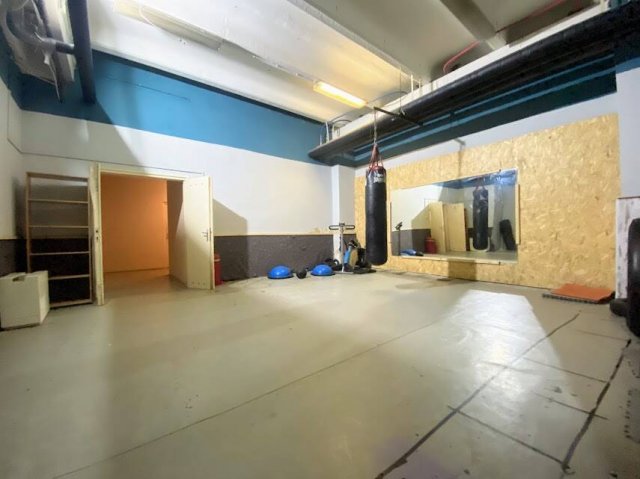 Eladó üzlethelyiség, Miskolcon 69.9 M Ft, 5 szobás