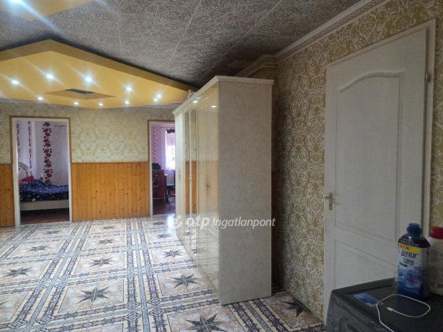 Eladó családi ház, Tiszapüspökin 32 M Ft, 2 szobás