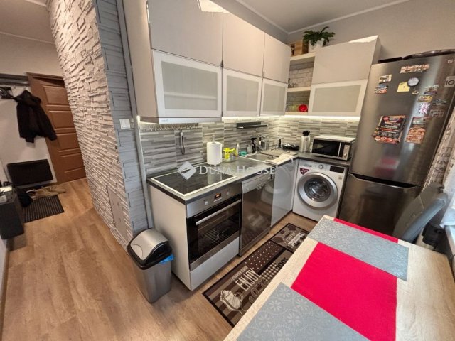 Eladó panellakás, Szombathelyen 48 M Ft, 2 szobás