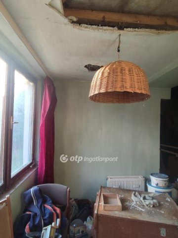 Eladó családi ház, Vámospércsen 33 M Ft, 3+1 szobás