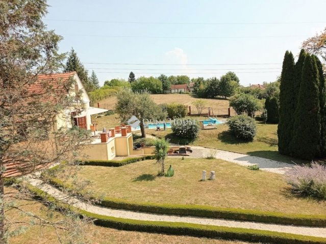 Eladó családi ház, Pákán 192.115 M Ft, 5 szobás