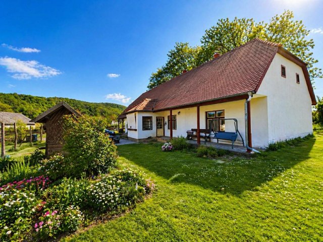 Eladó családi ház, Vékényen 68 M Ft, 2 szobás