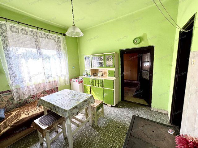 Eladó családi ház, Ófehértón 11.9 M Ft, 2 szobás