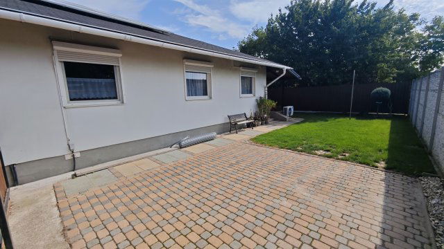 Eladó ikerház, Gyömrőn, Wekerle utcában 89.9 M Ft, 1+3 szobás