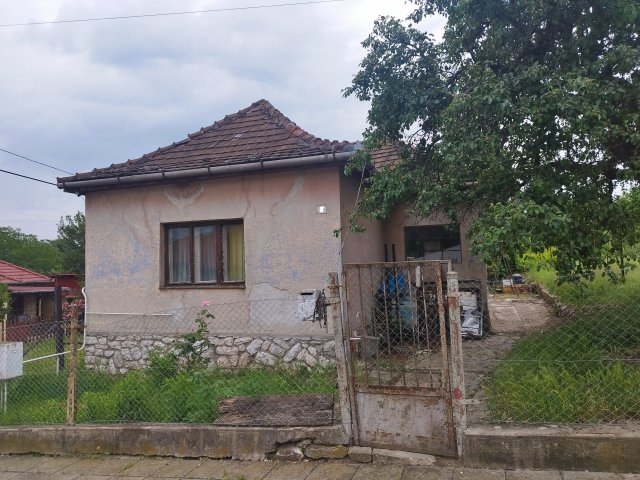 Eladó családi ház, Miskolcon 17.9 M Ft, 2 szobás