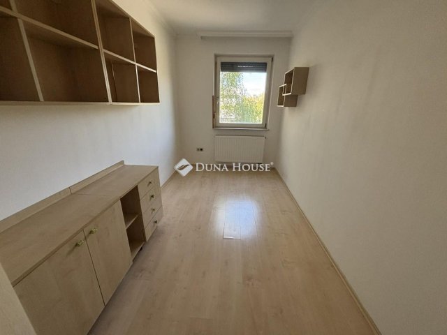 Kiadó téglalakás, albérlet, Kecskeméten 200 E Ft / hó