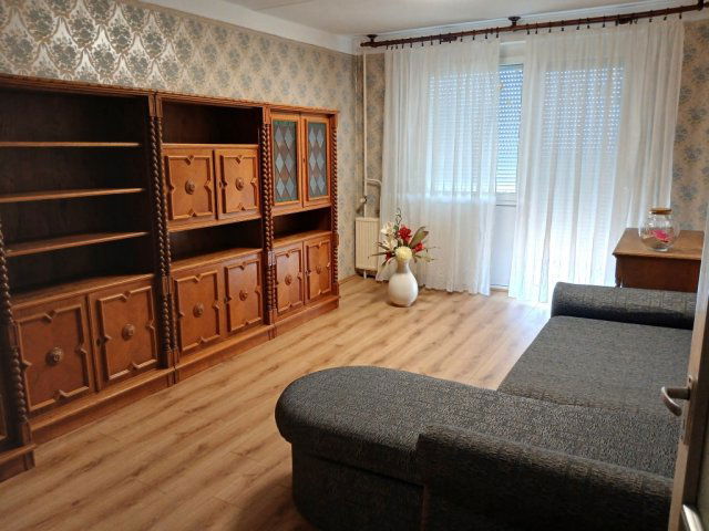 Kiadó panellakás, albérlet, Debrecenben 170 E Ft / hó, 2 szobás