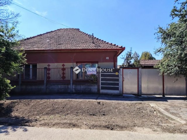 Eladó családi ház, Békéscsabán, Északi soron 14.9 M Ft