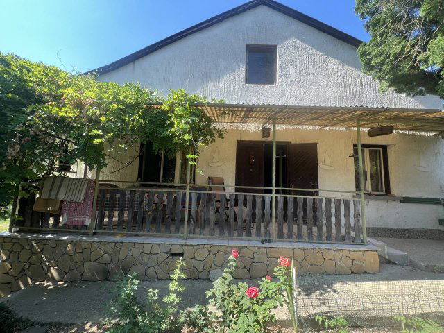 Eladó családi ház, Keszthelyen 38 M Ft, 4 szobás