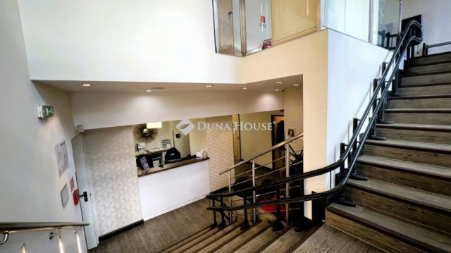 Eladó üzlethelyiség, Budapesten, II. kerületben 412.5 M Ft