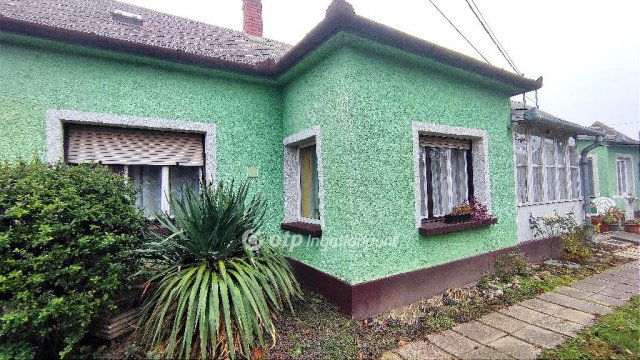 Eladó családi ház, Sümegen 31 M Ft, 4 szobás