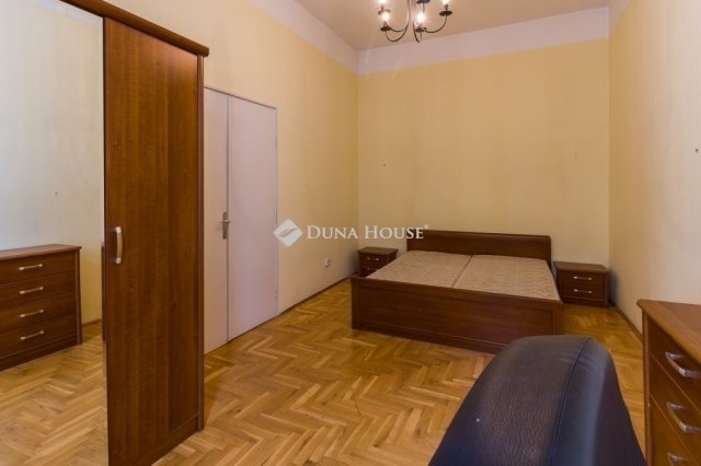 Eladó téglalakás, Budapesten, V. kerületben 120 M Ft, 3 szobás