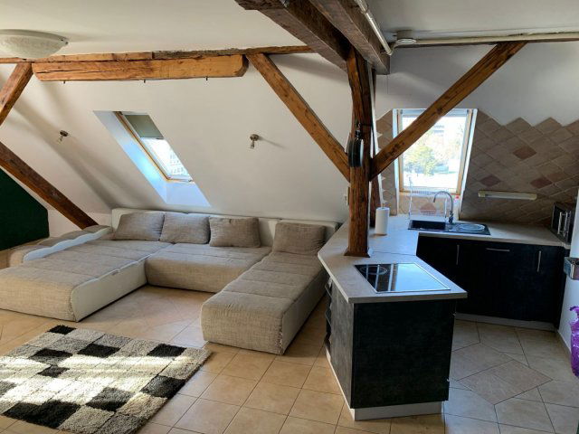 Kiadó téglalakás, albérlet, Debrecenben 220 E Ft / hó, 3 szobás