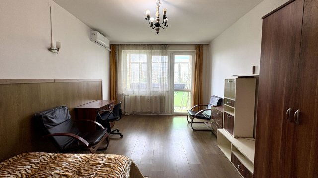 Kiadó panellakás, albérlet, Debrecenben 180 E Ft / hó, 1 szobás