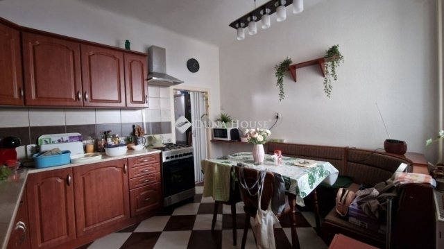 Eladó családi ház, Budapesten, XVI. kerületben 75 M Ft, 4 szobás