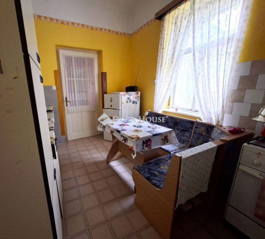 Eladó családi ház, Csorváson 13.5 M Ft, 2 szobás