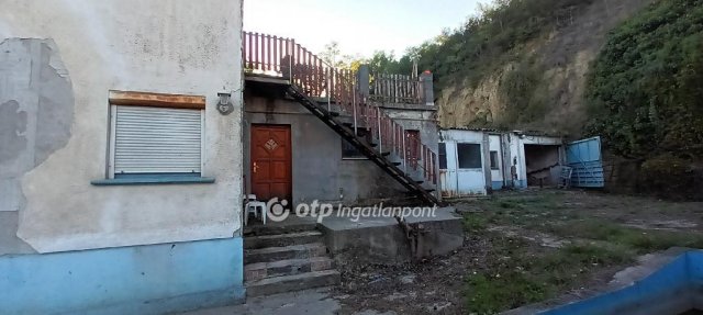 Eladó családi ház, Érden 62 M Ft, 6+1 szobás