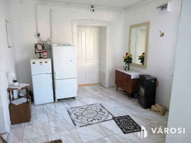 Eladó családi ház, Kisteleken 59.99 M Ft, 4 szobás