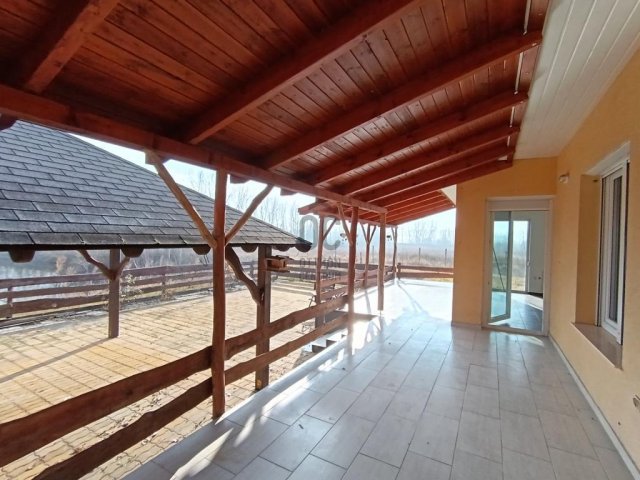 Eladó családi ház, Dunaharasztin 217 M Ft, 3 szobás