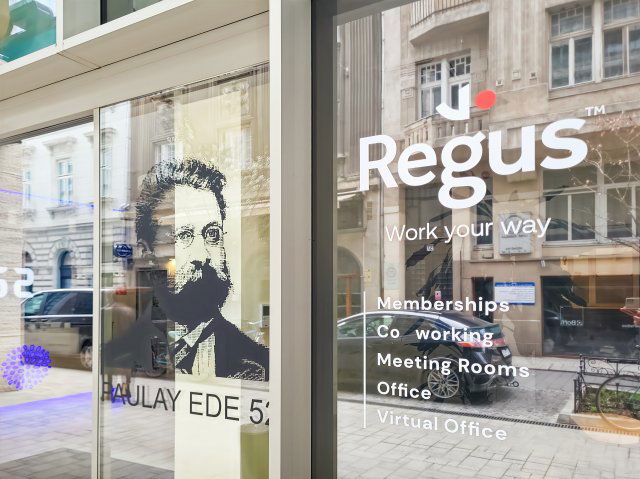 Kiadó iroda, Budapesten, VI. kerületben, Paulay Ede utcában