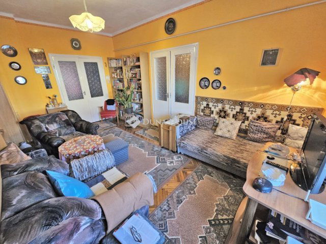 Eladó családi ház, Szolnokon 27.99 M Ft, 2 szobás