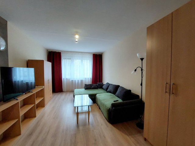 Kiadó panellakás, albérlet, Szegeden 170 E Ft / hó, 2 szobás