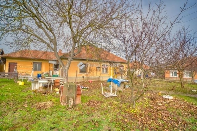 Eladó családi ház, Káván 34.5 M Ft, 2 szobás