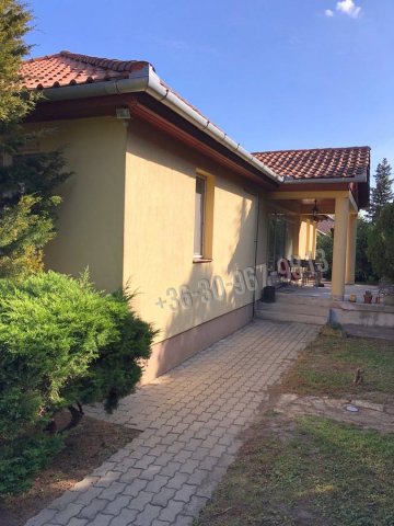 Eladó családi ház, Békéscsabán 88 M Ft, 5 szobás