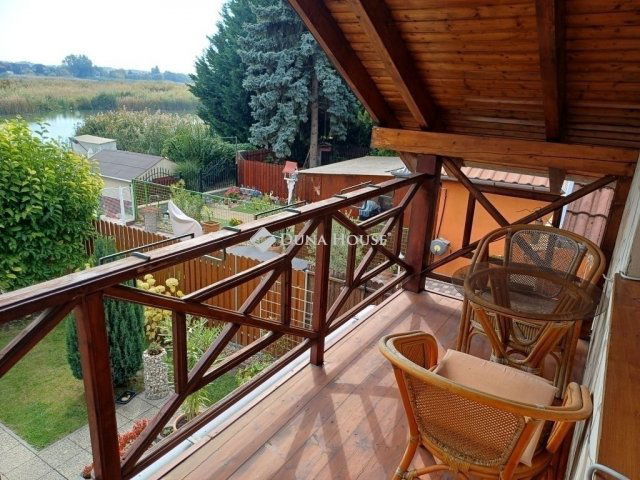 Eladó családi ház, Szigetcsépen 109.9 M Ft, 3 szobás