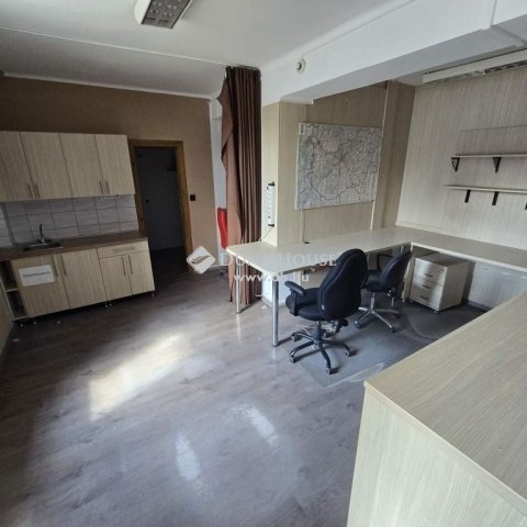 Eladó ipari ingatlan, Kecskeméten 265 M Ft / költözzbe.hu