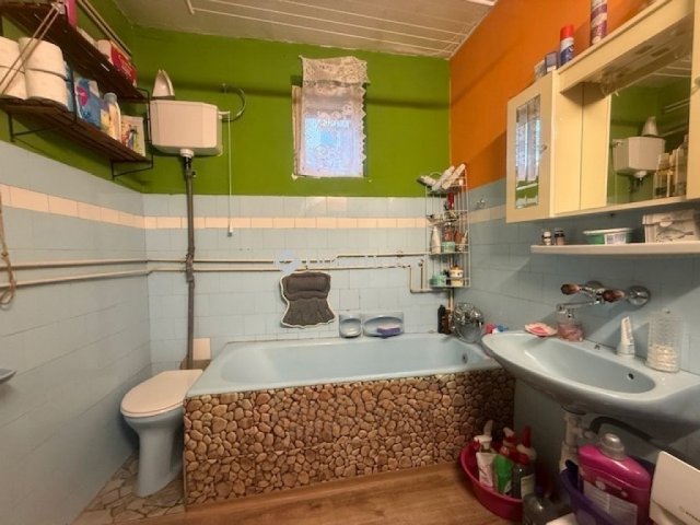 Eladó családi ház, Úrin 42.9 M Ft, 3 szobás