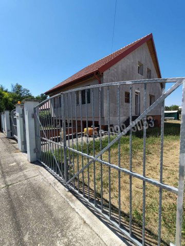Eladó családi ház, Máriakálnokon, Széchenyi utcában 69.9 M Ft