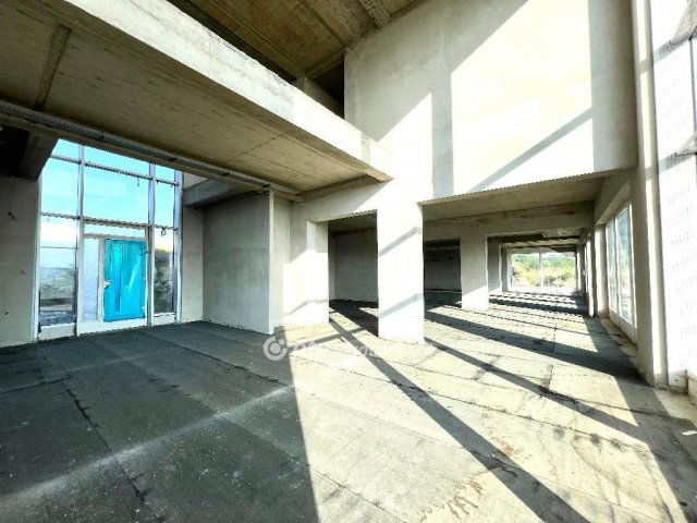 Eladó családi ház, Győrságon 477 M Ft, 12 szobás