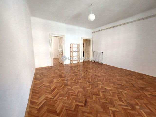 Eladó téglalakás, Budapesten, III. kerületben 58 M Ft