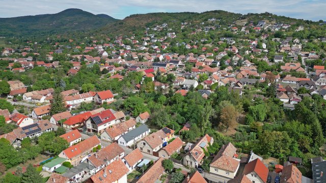 Eladó családi ház, Pomázon 79.9 M Ft, 2 szobás
