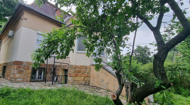 Eladó családi ház, Budapesten, III. kerületben 399 M Ft