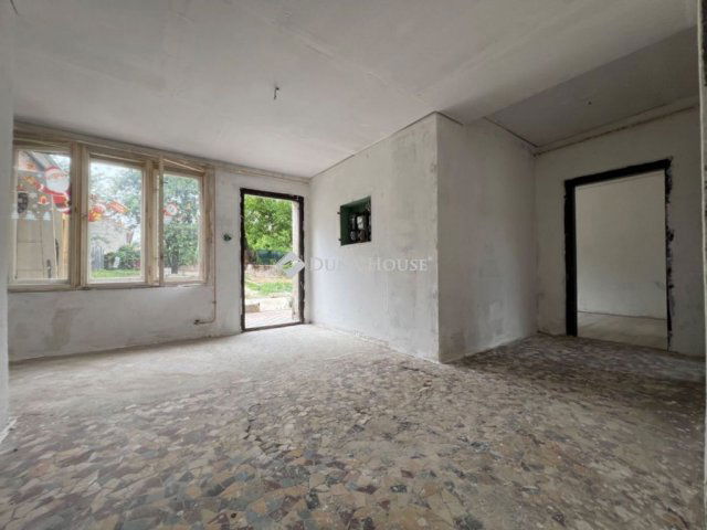 Eladó családi ház, Siófokon 39.9 M Ft, 6 szobás
