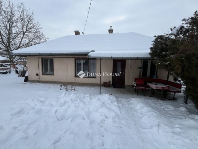 Eladó családi ház, Pilisen 85.9 M Ft, 3 szobás