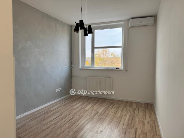 Eladó téglalakás, Budapesten, XXI. kerületben 32.9 M Ft