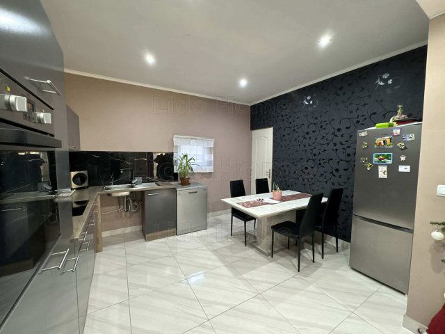 Eladó családi ház, Enyingen 57 M Ft, 5 szobás