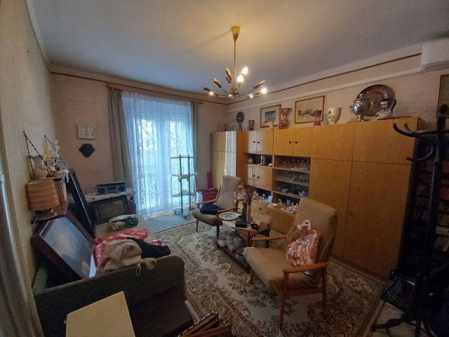 Eladó téglalakás, Szolnokon 19.99 M Ft, 1 szobás