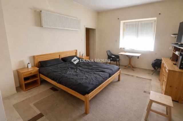 Eladó családi ház, Nyáregyházán 189 M Ft, 2 szobás